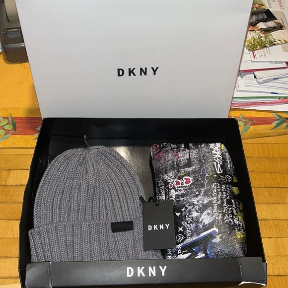 Dkny Handbags - DKNY Beanie and Tote set NWT Gray and black